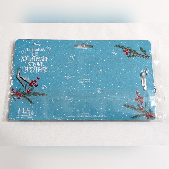 Disney The Nightmare Before Christmas Holiday Charm Bracelet, Christmas Themed - Picture 3 of 3